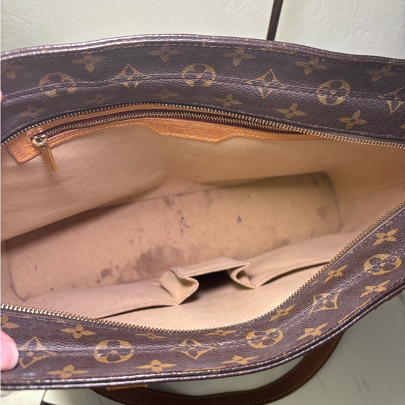 Louis Vuitton Luco Monogram Tote Large - Picture 9 of 10